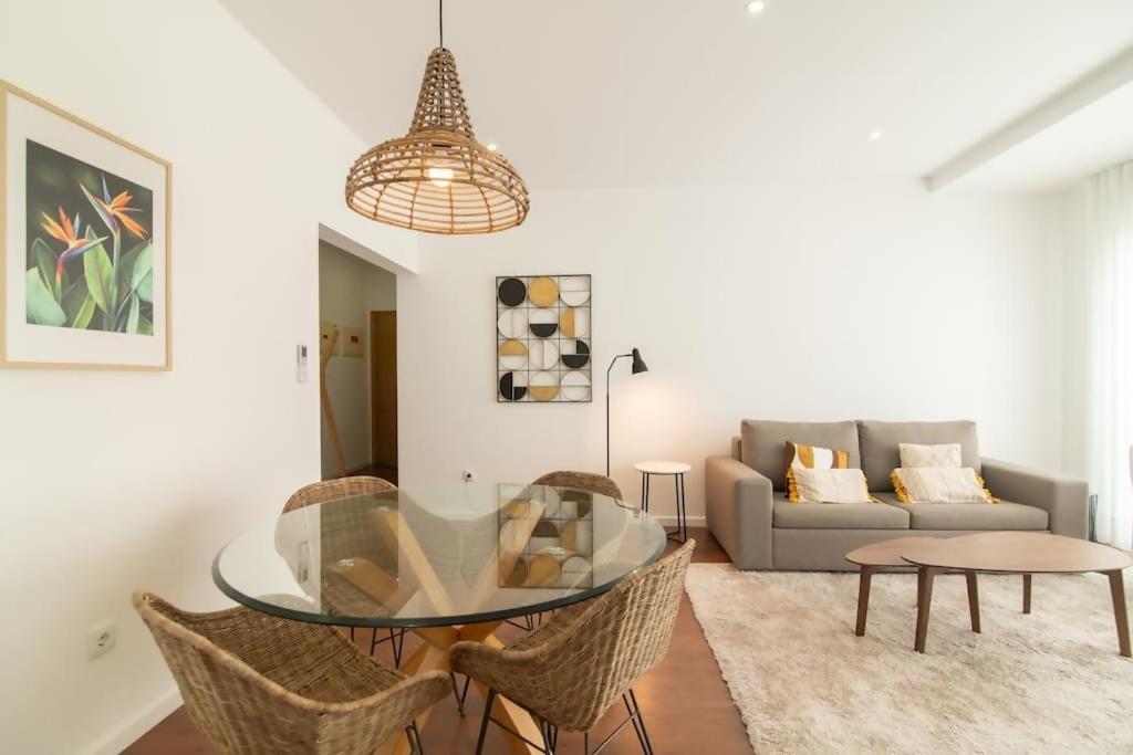 Cozy Sea View Apartment Near City & Airport ポンタ・デルガダ エクステリア 写真